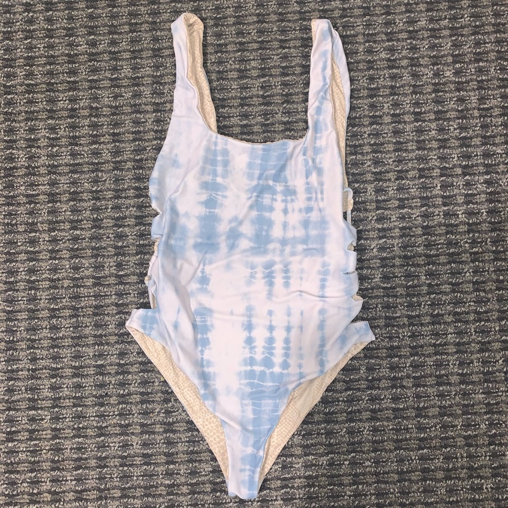 🦋SOLD🦋ACACIA SWIMWEAR